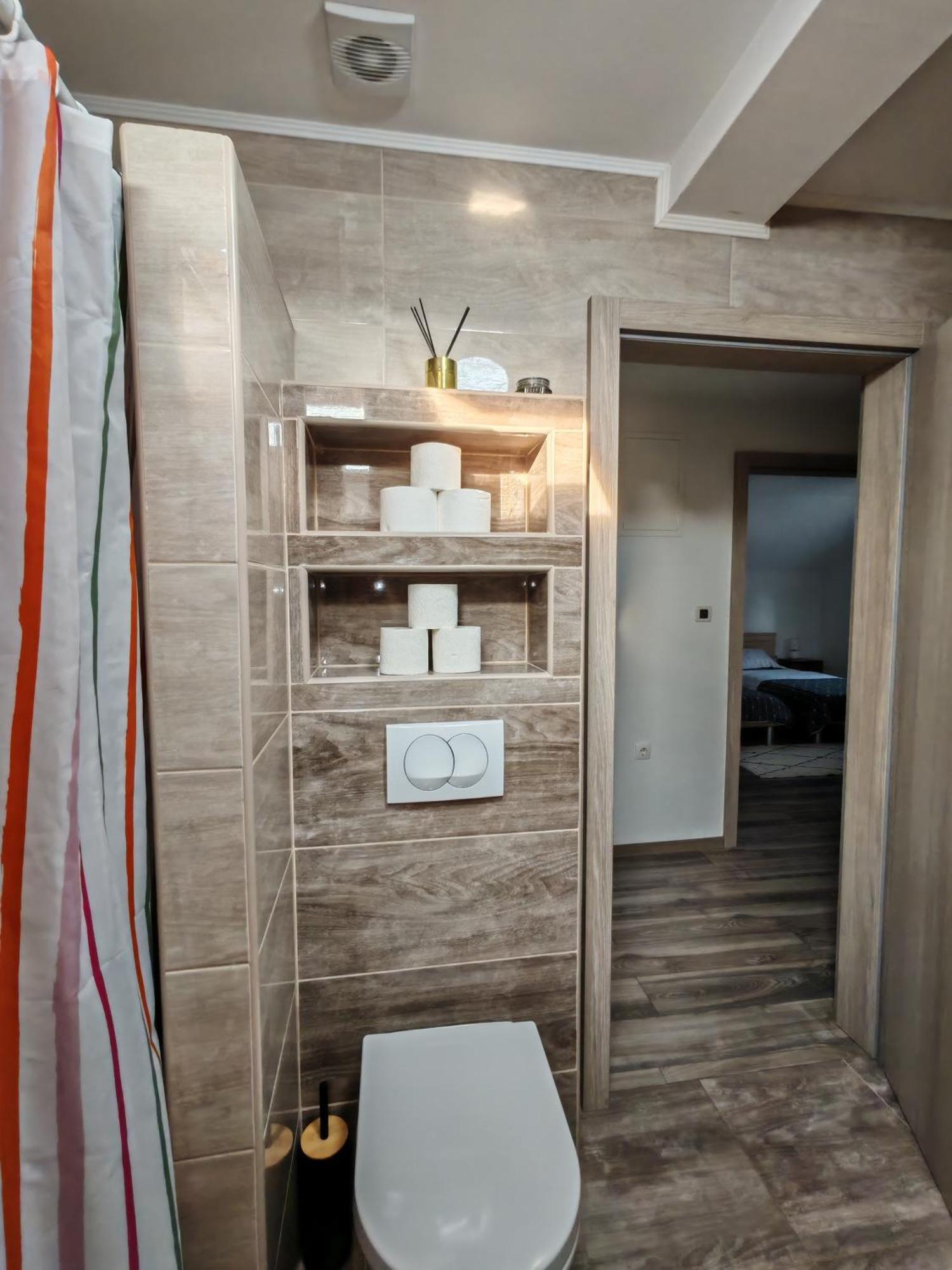 Timeless Apartment กอสปิช ภายนอก รูปภาพ